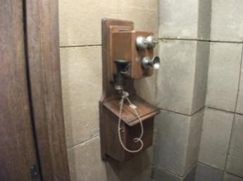 古いタイプの電話機