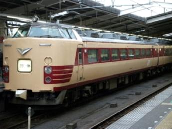 西船橋駅で停車中