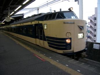 西船橋駅で運転停車