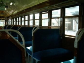 電車の車内