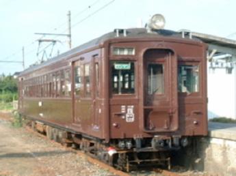 長門本山駅で待機中